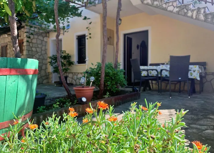 Santic By Interhome *