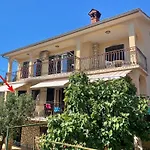 Santic By Interhome דירה