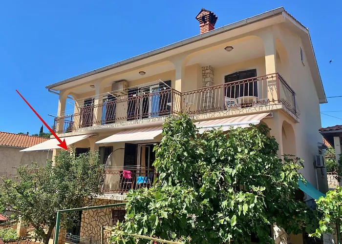 Santic By Interhome 公寓