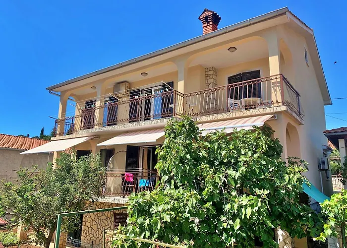 Santic By Interhome *